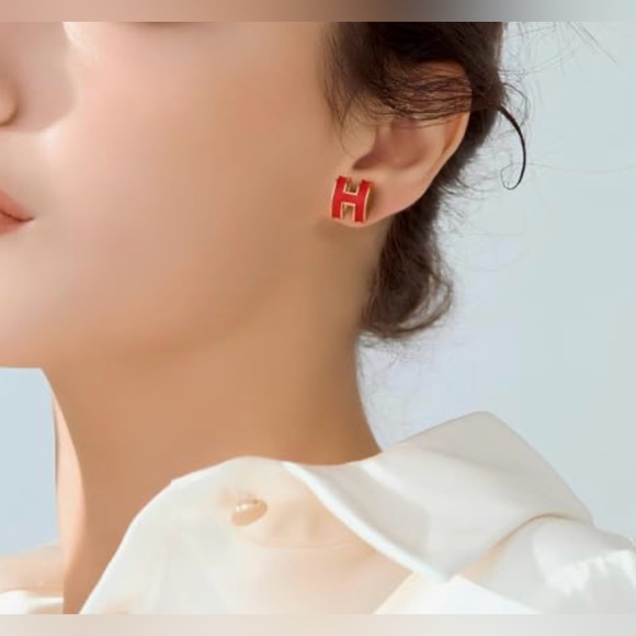 18K GOLD PLATED H Enamel Stud Earrings - Picture 3 of 5